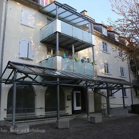 Δωμάτια σε οικογενειακή κατοικία Lakeside Smoker-apartment