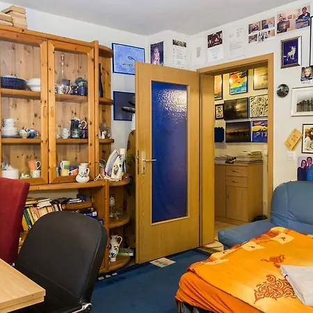 Δωμάτια σε οικογενειακή κατοικία Lakeside Smoker-apartment